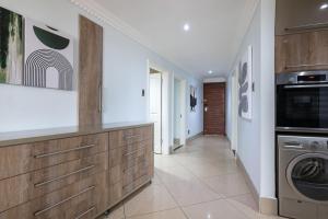 Gorgeous Three Bedroom 501 Sea Facing Gem