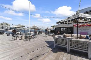 Steps to Lido Village and the Marina Heart of Lido Island 2 Car Garage