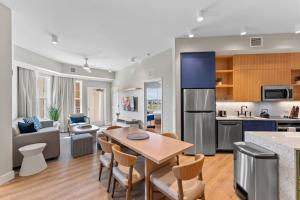 8070-304 Luxury 2BR Apt Kissimmee Orlando Disney