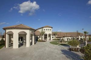 Four Bedroom Home With Pool