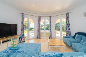 Gorgeous Villa Islandia private pool