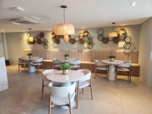 Estúdios em Condo. Beira-mar com Piscina na Praia do Bessa - GSEs