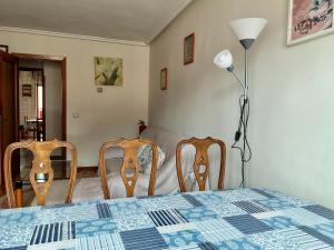 La terraza del Naranco - 3 habitaciones , PARKING y WIFI free