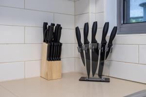 Jacks Unique Central Lodging w Pool, Gym & Parking #2