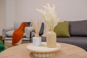 Jacks Unique Central Lodging w Pool, Gym & Parking #2