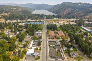 Downtown Studio #9 Food Truck Pavilion Next Door!