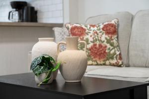 2BR Stylish & Private Suite SE! FREE Banff Pass, Netflix, Parking!