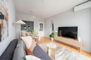 Mokotów Skyline Panorama Apartment by BookingHost