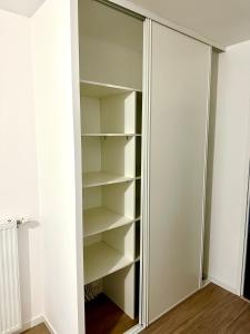 réf rog Chambre Privée dans une villa partagée