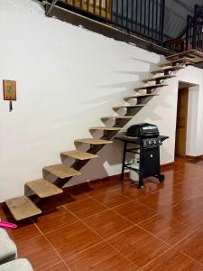 Cabaña entre montañas