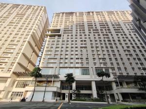 Condo Suite 1 Bedroom McKinley West Taguig City