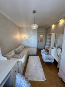 Royal Baroque Apartment with Stunning Views