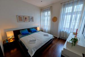 Heart of Prague Stylish 3BR Apartment