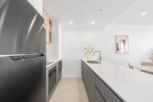 Mountain View Woden Stay, Near Hospital, CIT