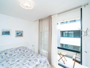 Apartment Lenka - Studio Apartment with Balcony