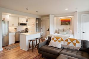 Seventh Mt 1417 home