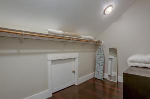 Surfs Up Spacious Hood River Home - 30 Day Minimum Stay home