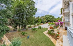 Nice Apartment In Banjole With Wifi