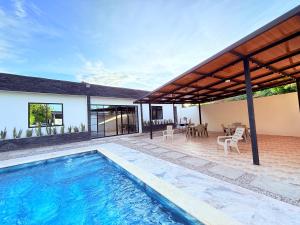 Villa Santy Paraiso lujoso & Privado