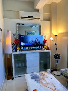 Osaka Japan Theme Greenbelt Glorieta Makati Big Unit Loft 50sqm Free Pool Gym Netflix