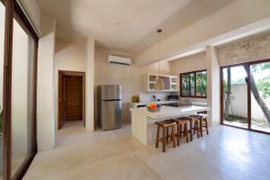 Luxe Ground-Floor 3BR Jungle Retreat with Plunge Pool