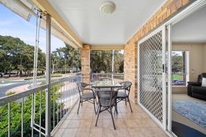 2BRM Self Contained Apt - Pumicestone Passage View