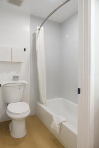 Highland Inn - San Bernardino