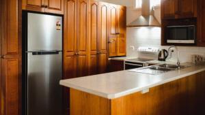 Riverfront Retreat Sussex House Park