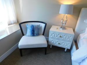 Four Seasons Miami Luxury Two-Bedroom Suite in Brickell - Free Parking