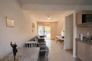 Family Home with Pool, El Mirador 2 Bedrooms