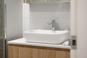 Canberra Central,Modern 2BR Getaway, Parking,ANU