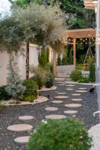 White Wood Family Villa, 5 Kingbeds, 12 mins airport