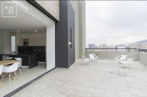 GRANDIOSO APTO CON TERRAZA PRIVADA y HERMOSA VISTA EN CHAPINERO ALTO