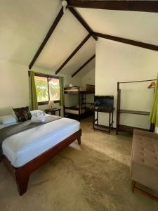 Casa y Cabaña Jaguar Tortuguero