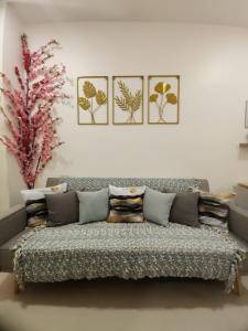 Japan Vibe Shaw MRT Train EDSA 1BR with Veranda Netflix Internet Pool View