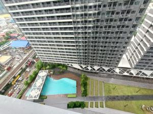 Japan Vibe Shaw MRT Train EDSA 1BR with Veranda Netflix Internet Pool View