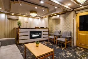 Super Townhouse Parkstreet Formerly Hotel Royal Garden