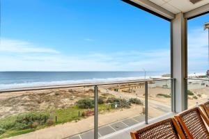 Hamptons at Moana - Panoramic Beachfront Living