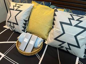 Singapore Theme Sunshine 100 Tower 3 Pioneer Free Pool Gym Internet Netflix