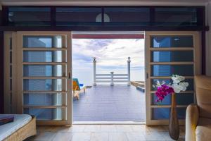 Oceanfront 6 Bedroom Twin Villas - OV6