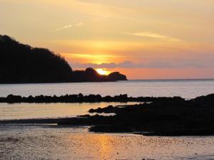 Newberry Beach lodge