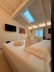 ROOMS,REGGIO AFFITTACAMERE con Bagno Privato, TV, Clima , Wi-Fi