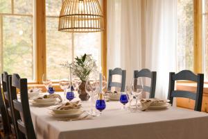 Koto Chalet Ski-In Ski-Out Hosted by Hygge Host