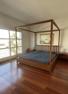 Artistic home by the beach