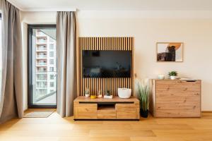 Prague Days - 1BDR Apt w Balcony & Garage & 250 Mbs WiFi