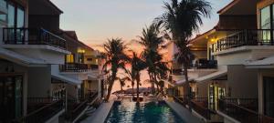 Simple Life Cliff View Resort