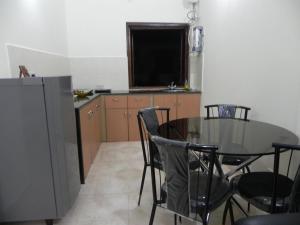 Tropical VIBES RETREAT