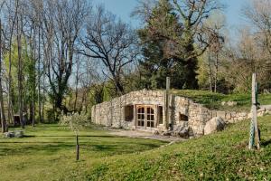 Maison Terre Les Cabanes de Fallot - sauna bain-froid piscine naturelle