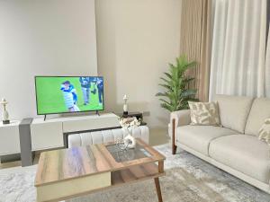 Luxury 2BHK Boulevard Alreem