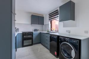 Central 1BR Sleeps 4 QUB City Hospital